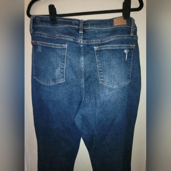 Judy Blue Womens Boyfriend Fit Distressed Denim Blue Jeans Size 32 - Picture 3 of 12
